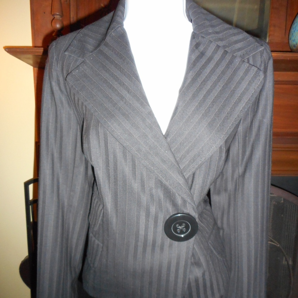 NEW Victoria's Secret dressy blazer, pinstripe, size 2